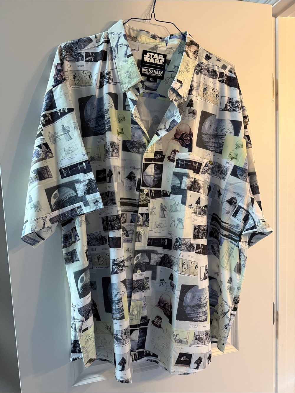 Star Wars Men's Short-Sleeve RSVLTS Disney
